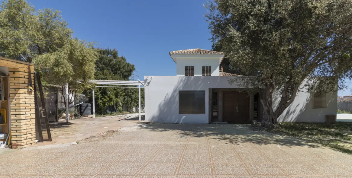 Продажа  отдельно стоящей виллы в Marbella (район Marbella) 3