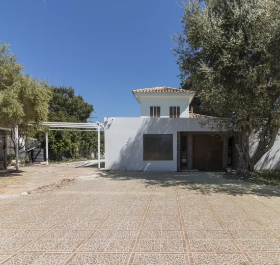 Oтдельно стоящая вилла R4704922