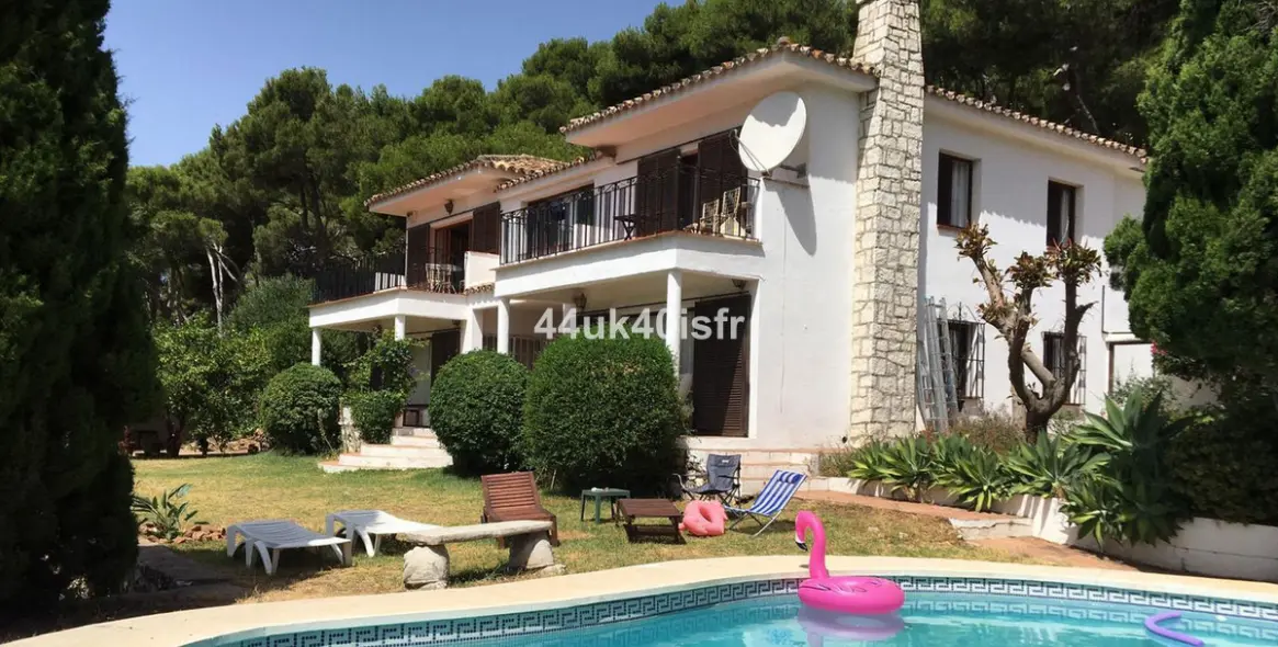 Продажа  отдельно стоящей виллы в Mijas 5