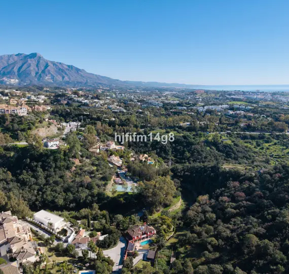 Oтдельно стоящая вилла R4930549