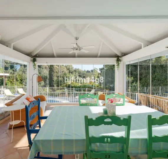 Oтдельно стоящая вилла R4930549