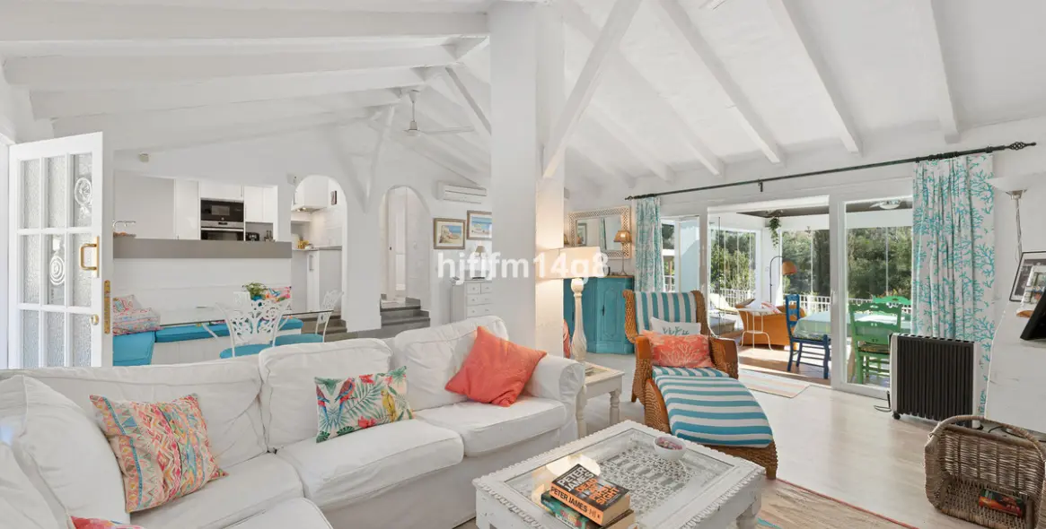 Продажа  отдельно стоящей виллы в Benahavís (район Benahavís) 8