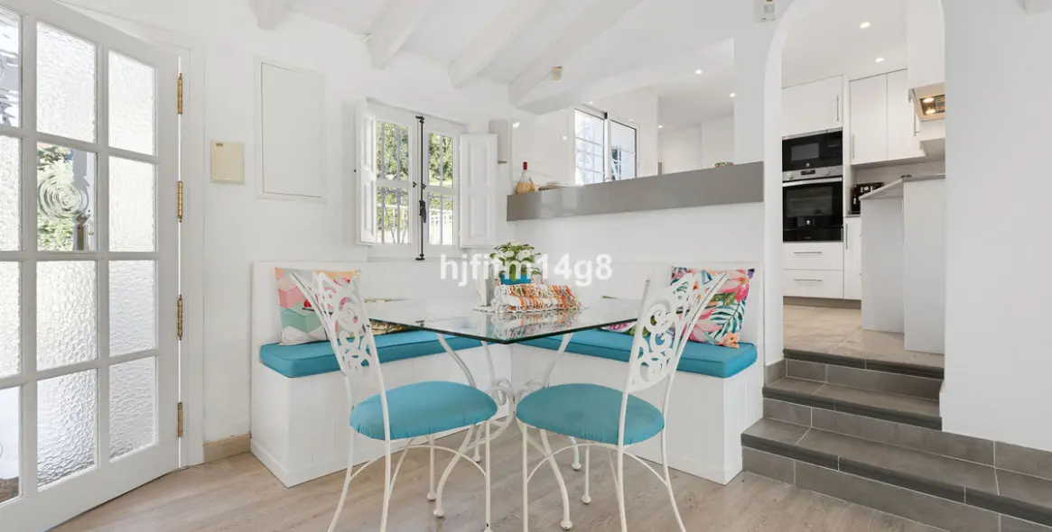 Продажа  отдельно стоящей виллы в Benahavís (район Benahavís) 10