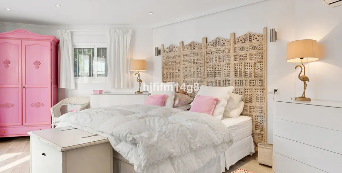 Продажа  отдельно стоящей виллы в Benahavís (район Benahavís) 14