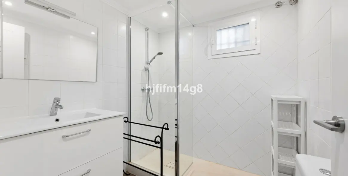 Продажа  отдельно стоящей виллы в Benahavís (район Benahavís) 17