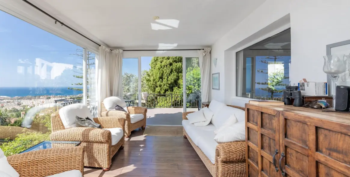 Продажа  отдельно стоящей виллы в Benalmadena 5