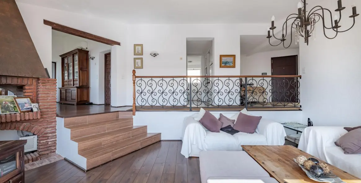 Продажа  отдельно стоящей виллы в Benalmadena 11