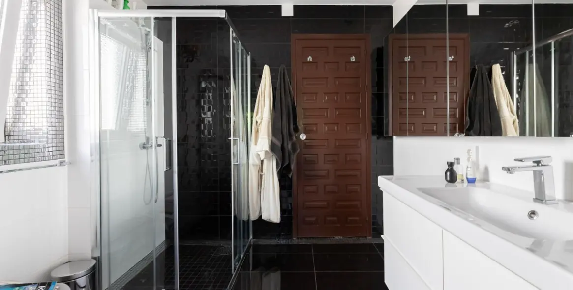 Sale of detached villa in Benalmadena 28