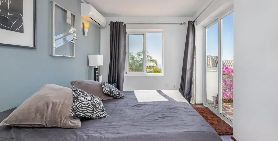 Sale of detached villa in Benalmadena 36