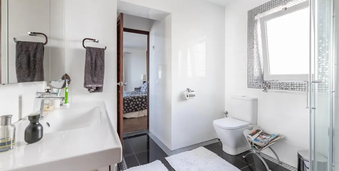 Sale of detached villa in Benalmadena 46