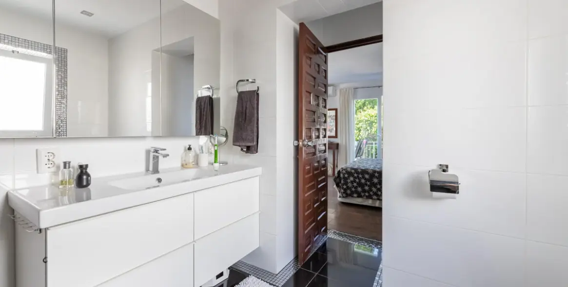 Sale of detached villa in Benalmadena 47