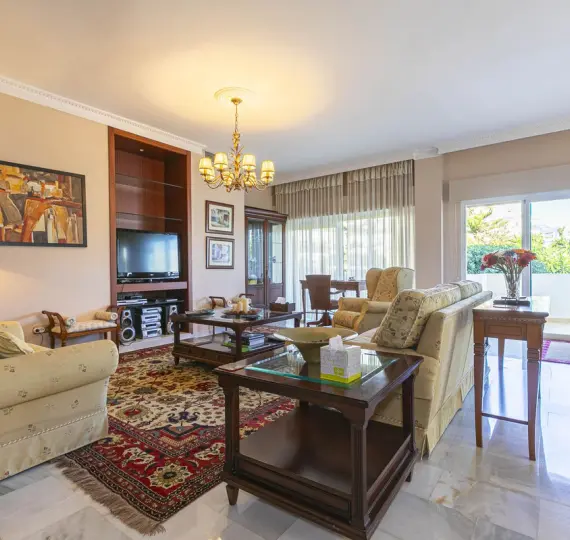 Short-term rent of middle floor apartment in Nueva Andalucía