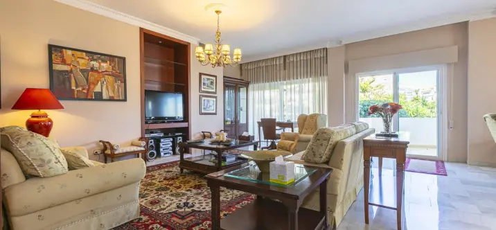 Short-term rent of middle floor apartment in Nueva Andalucía 2