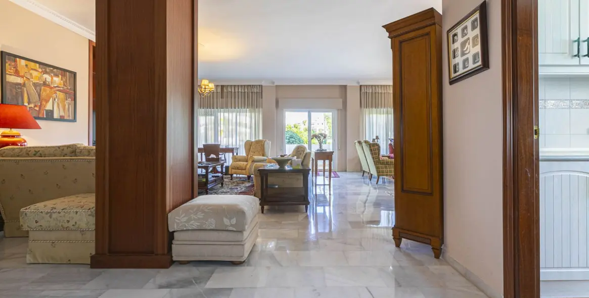 Краткосрочная аренда апартаментов на среднем этаже в Nueva Andalucía 31