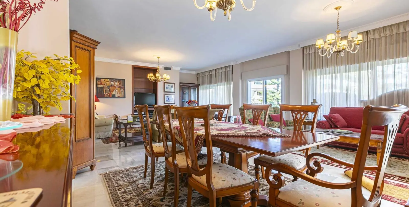 Venta de apartamento en planta media en Nueva Andalucía 4