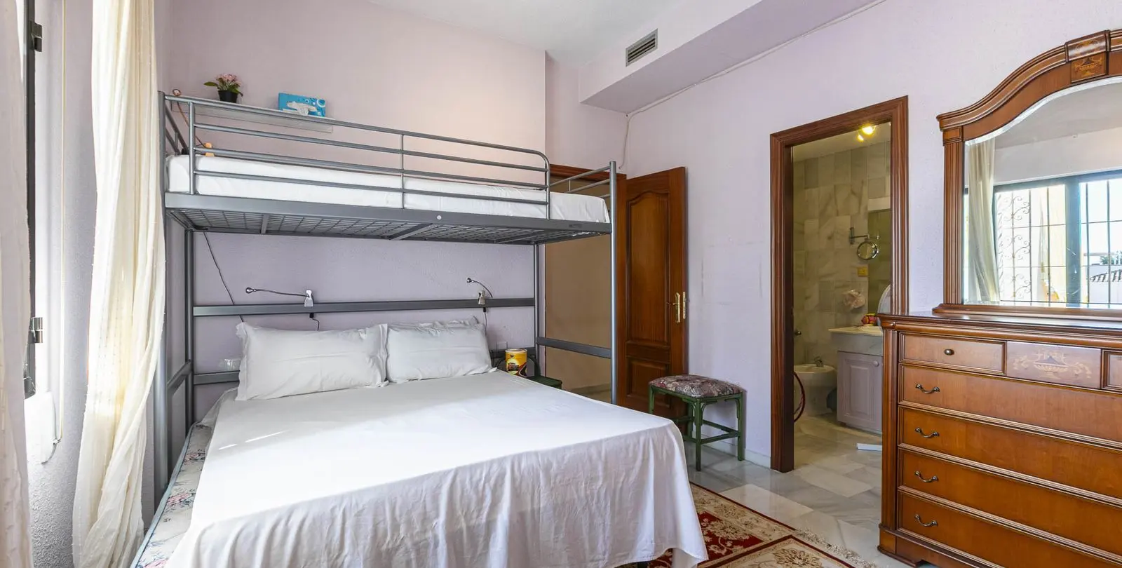 Venta de apartamento en planta media en Nueva Andalucía 16