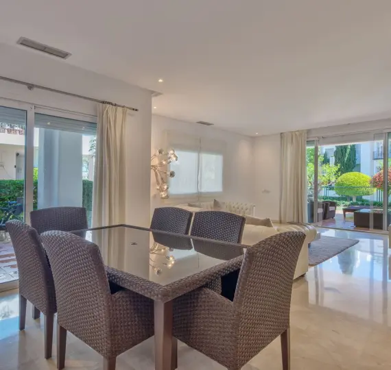 Ground floor apartment R4992955