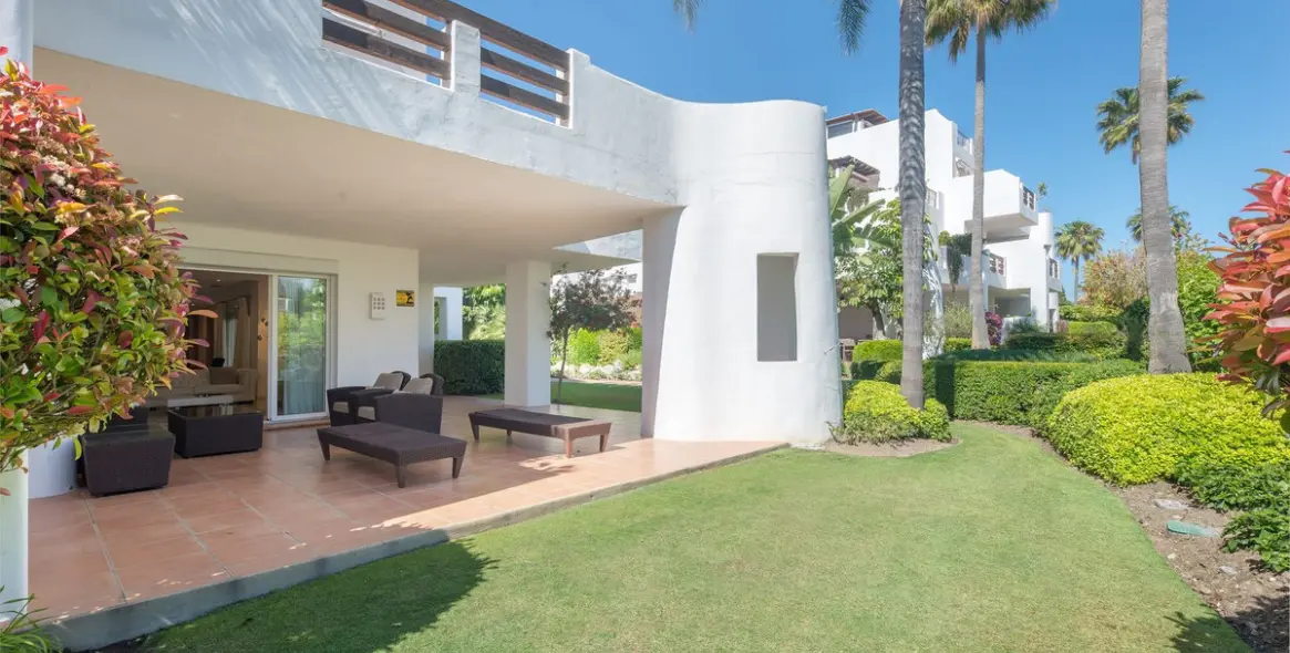 Sale of ground floor apartment in Estepona (district Estepona) 8