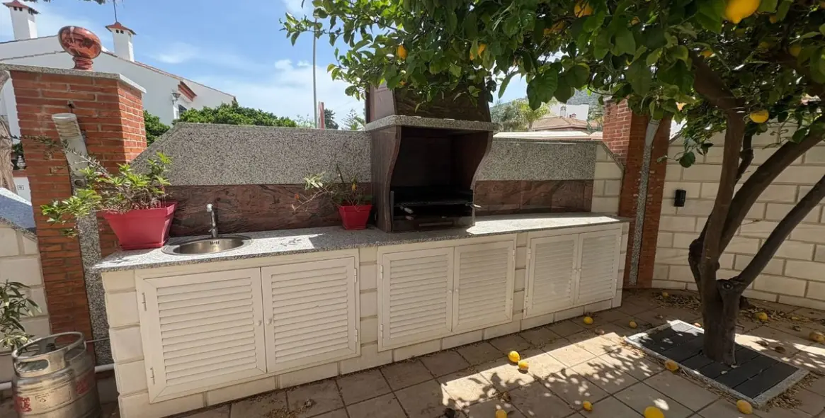 Продажа  отдельно стоящей виллы в Alhaurín de la Torre 45