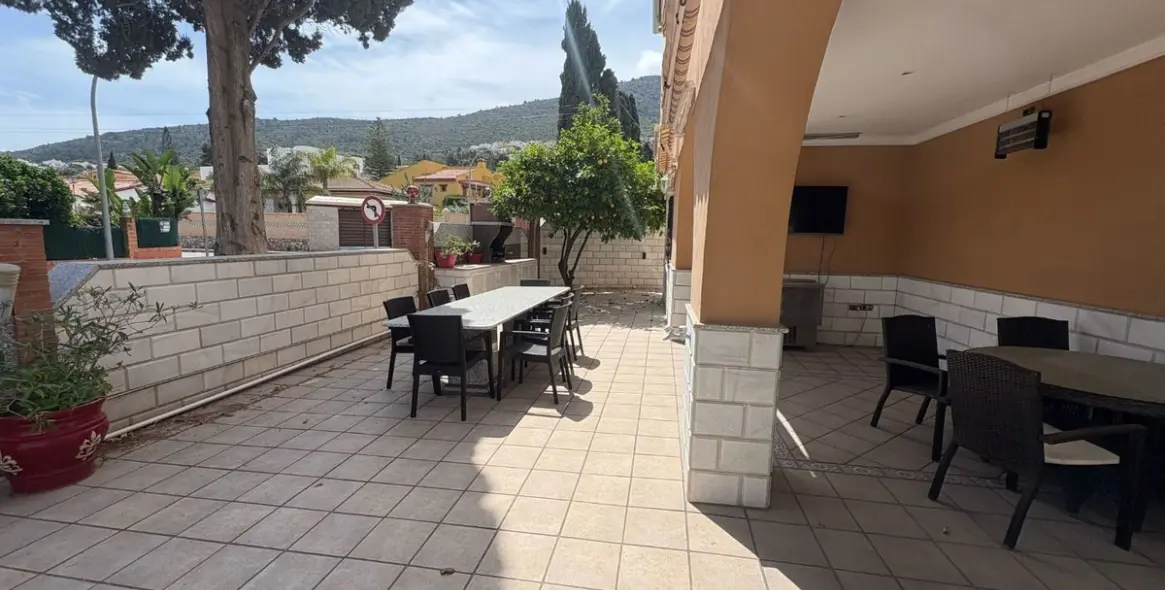 Продажа  отдельно стоящей виллы в Alhaurín de la Torre 46