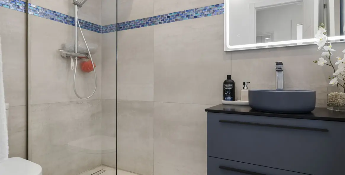 Sale of detached villa in Benalmadena 35