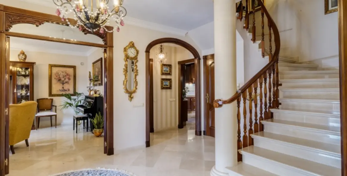 Продажа  отдельно стоящей виллы в Alhaurín el Grande 4