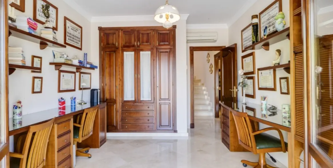 Sale of detached villa in Alhaurín el Grande 24