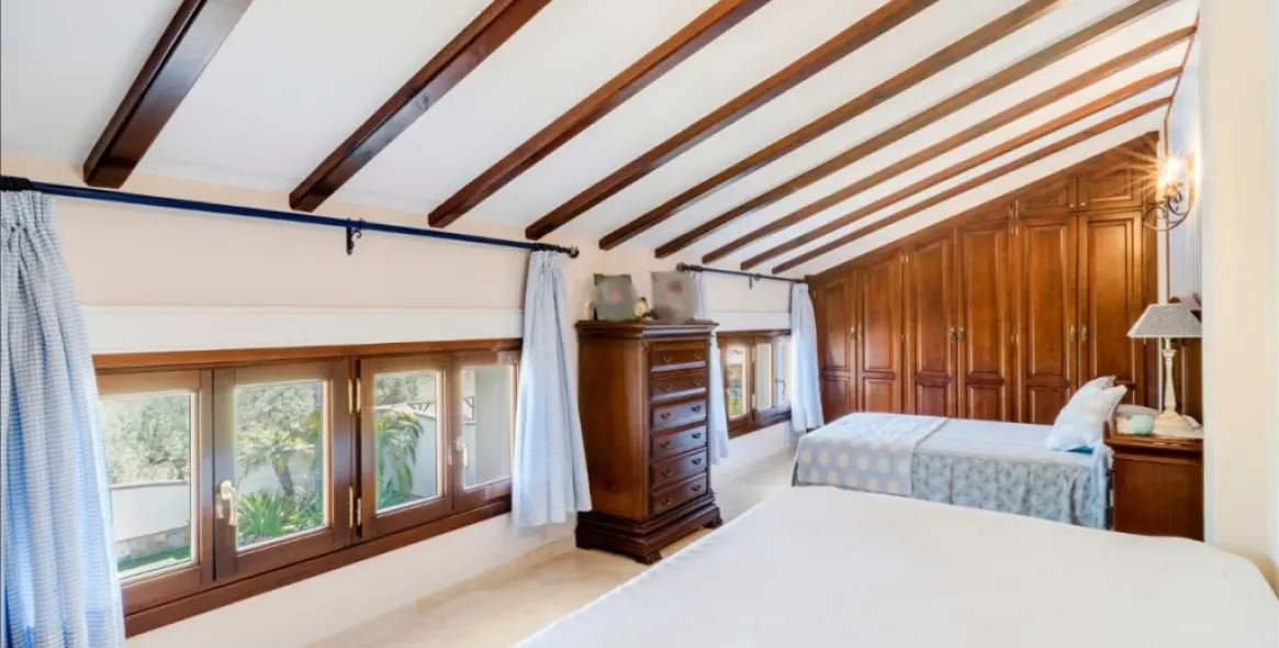 Sale of detached villa in Alhaurín el Grande 28