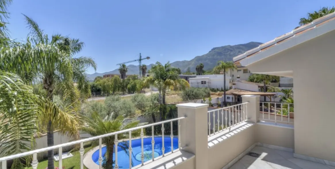 Sale of detached villa in Alhaurín el Grande 34