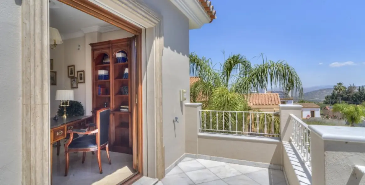 Sale of detached villa in Alhaurín el Grande 35