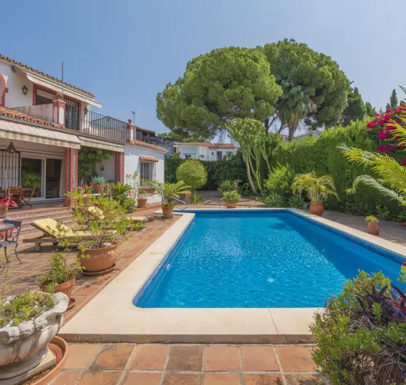 Oтдельно стоящая вилла R5064568