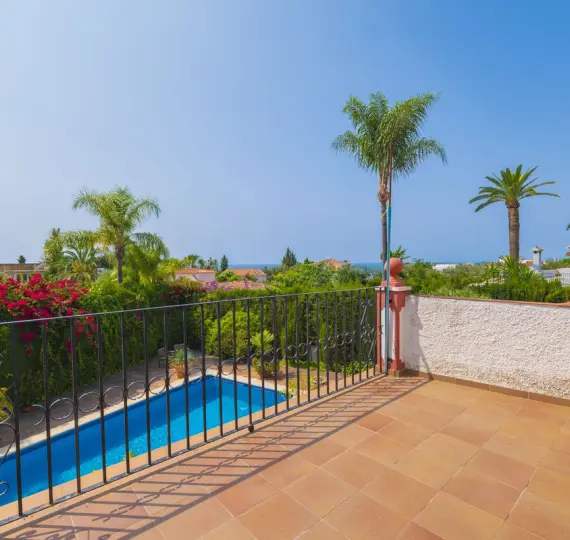 Oтдельно стоящая вилла R5064568