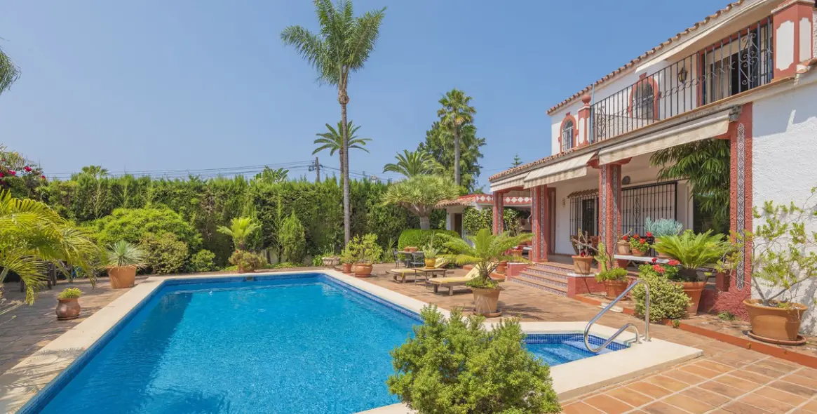 Sale of detached villa in Marbella (district Marbella) 6
