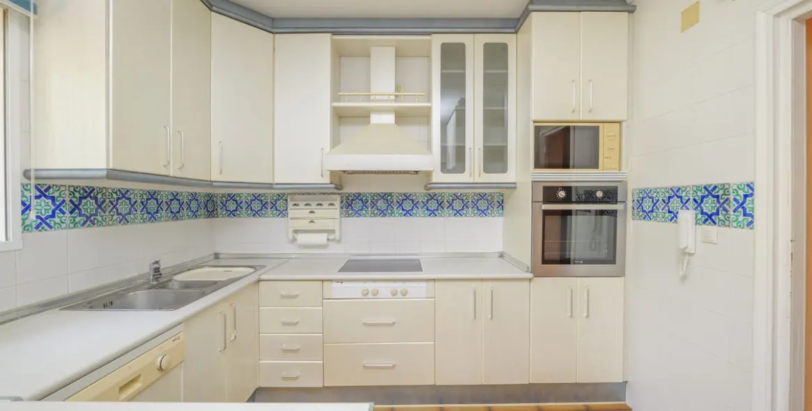 Sale of detached villa in Marbella (district Marbella) 11