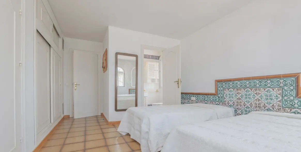 Продажа  отдельно стоящей виллы в Marbella 24