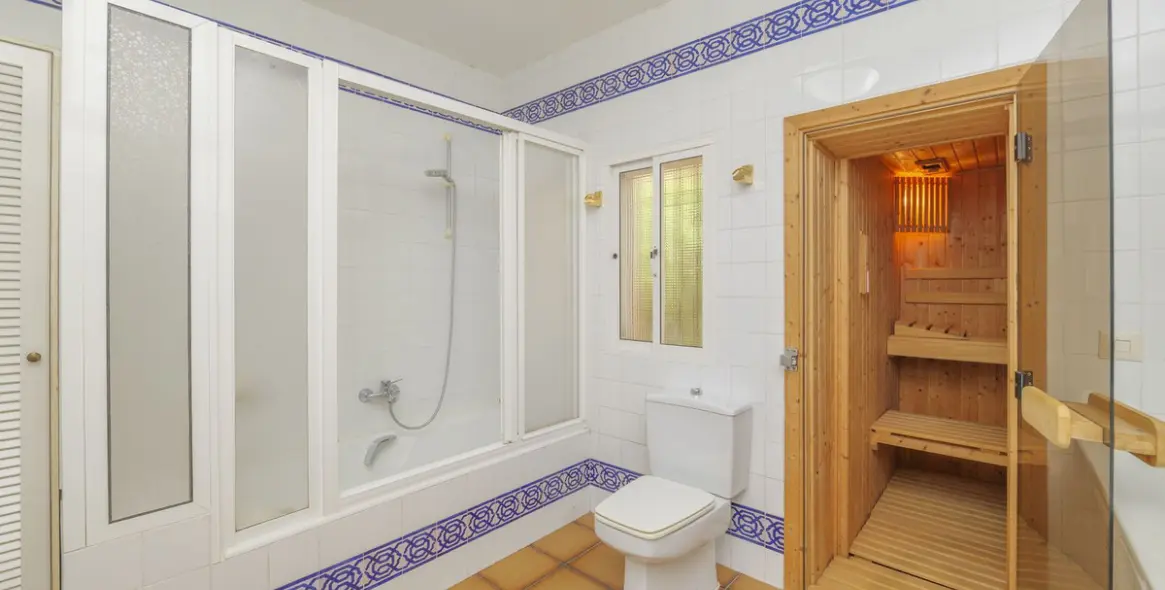 Продажа  отдельно стоящей виллы в Marbella 39