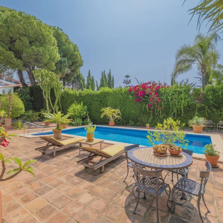 Продажа  отдельно стоящей виллы в Marbella