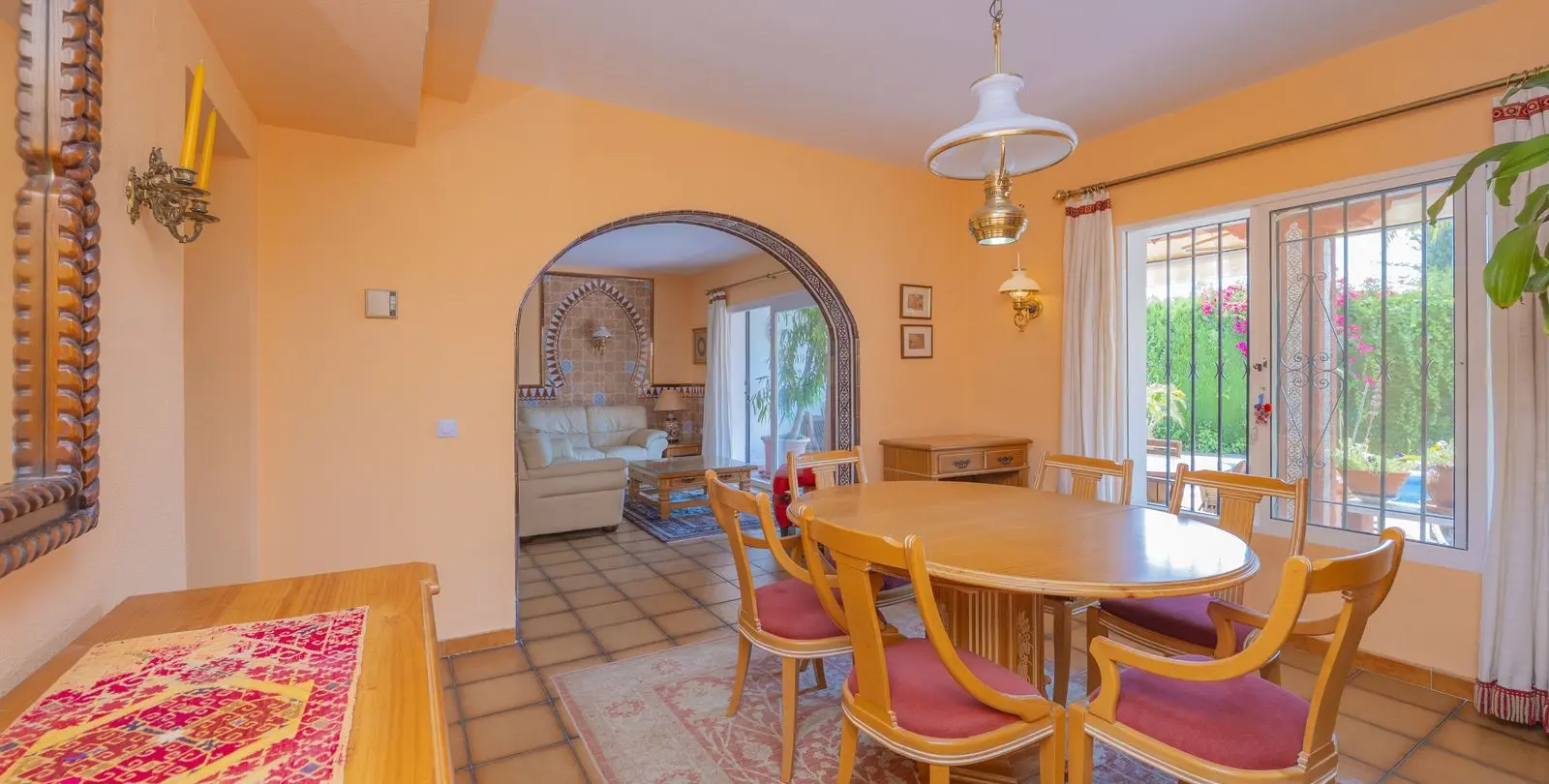 Sale of detached villa in Marbella 10