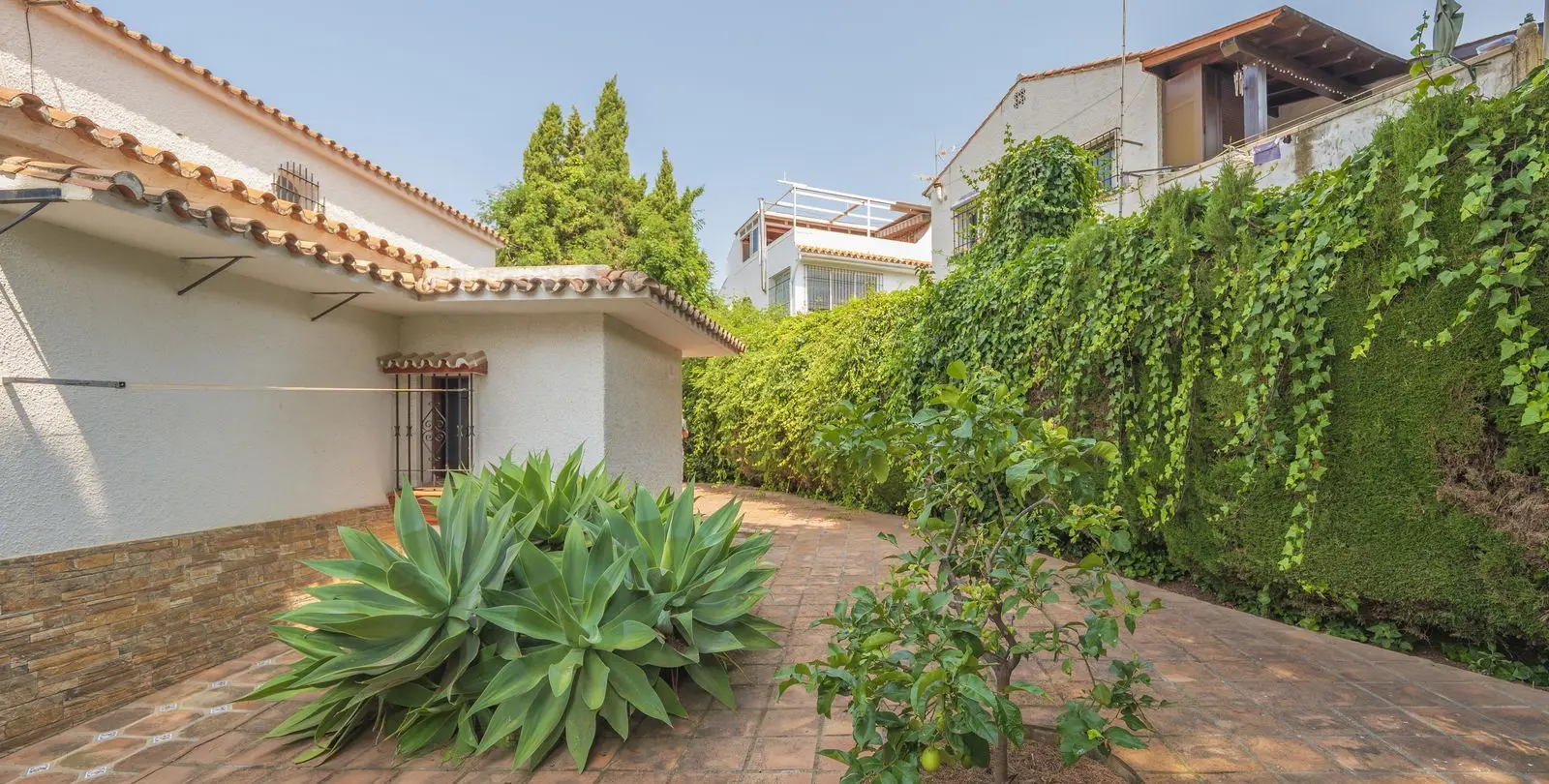 Sale of detached villa in Marbella 22