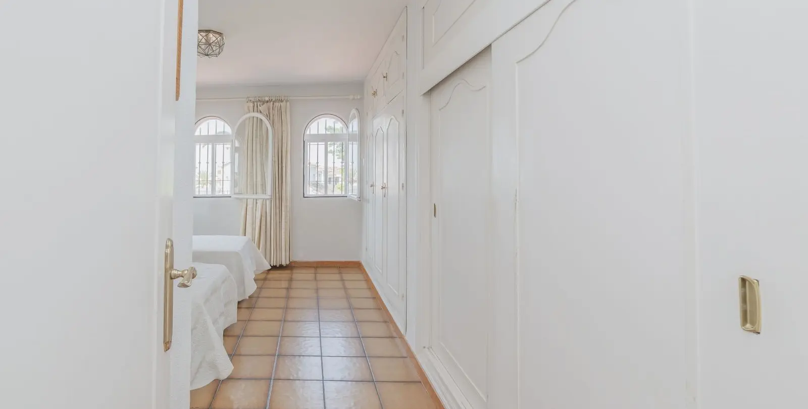 Sale of detached villa in Marbella 33