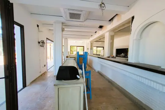 Image 4 thumb