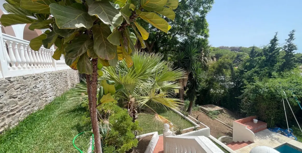 Sale of detached villa in Torremuelle 6