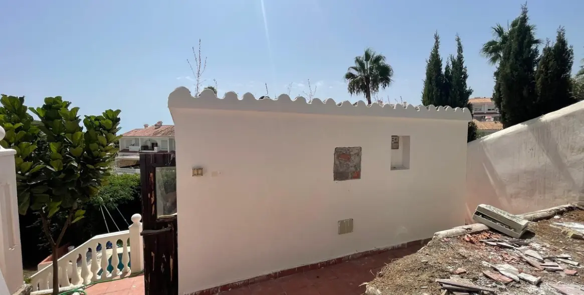 Sale of detached villa in Torremuelle 23