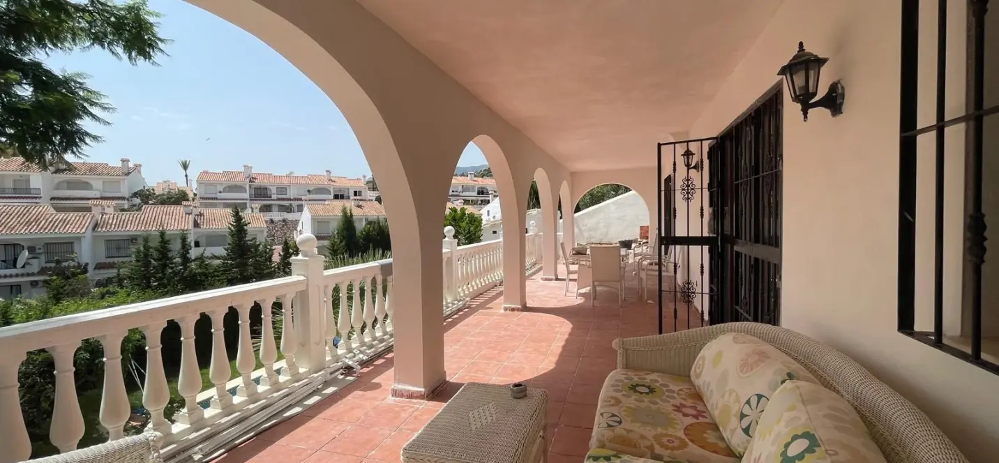 Sale of detached villa in Torremuelle 4