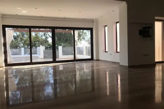 Image 8 thumb