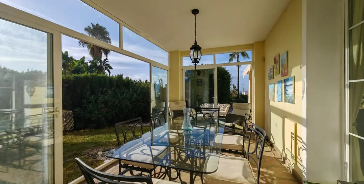 Sale of detached villa in Estepona 23