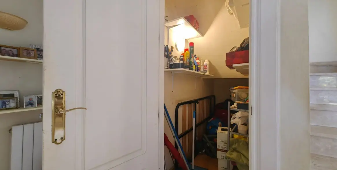 Sale of detached villa in Estepona 30