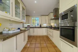 Image 4 thumb