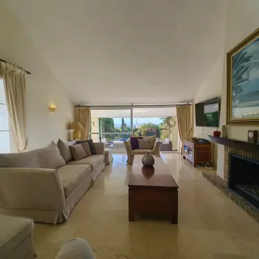 Venta de villa independiente en Estepona