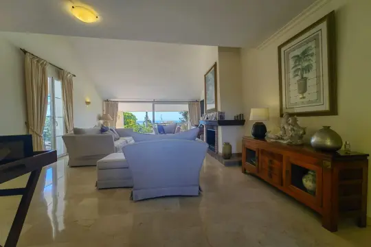 Image 7 thumb